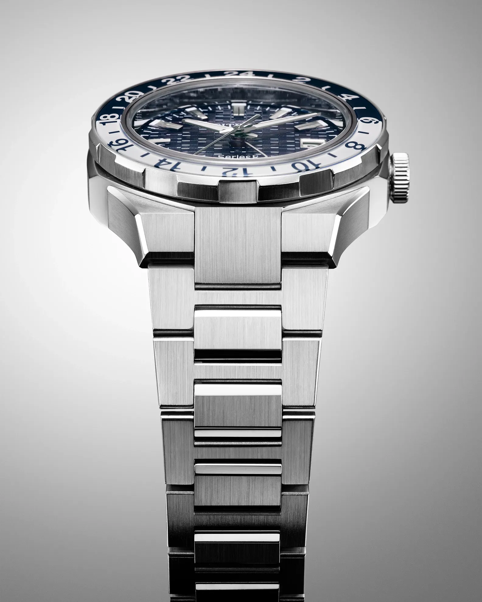 Series8 880 GMT Navy Dial Stainless Steel Bracelet NB6034-58L